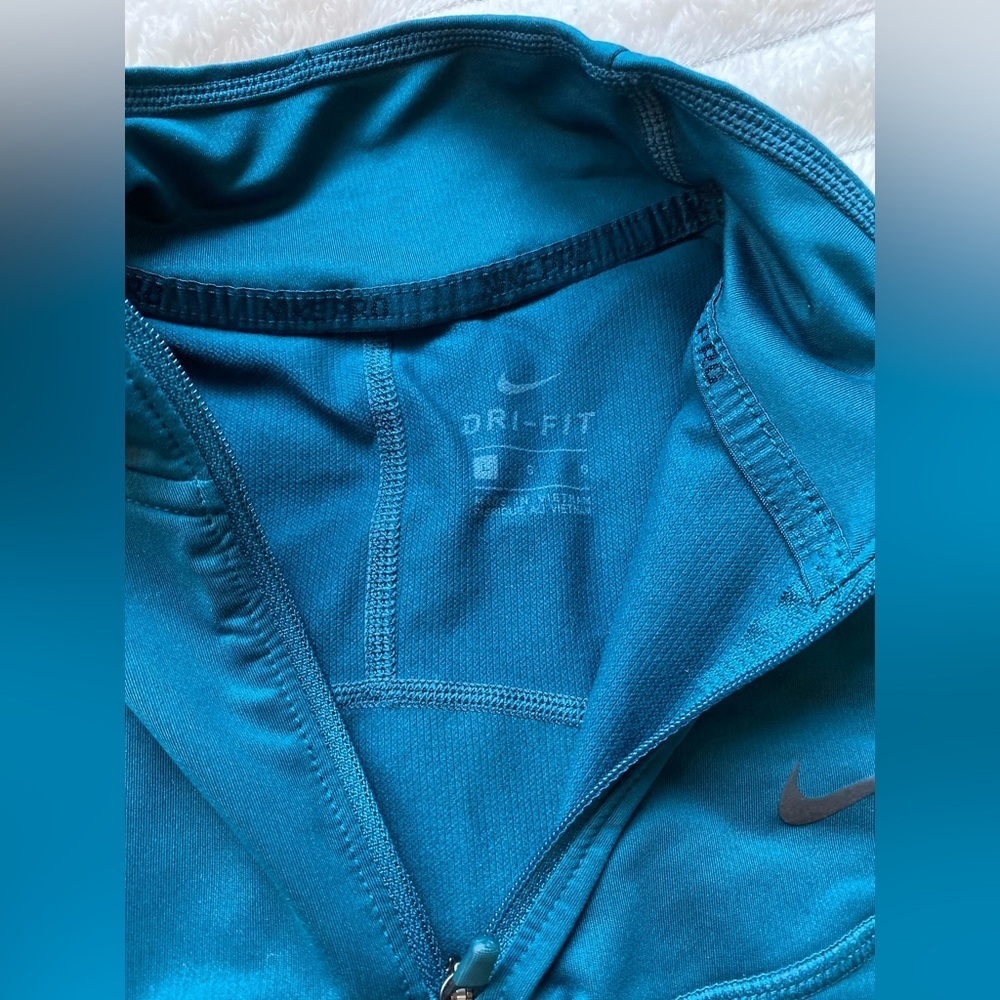 Nike Dri-FIT Teal Half-Zip Long Sleeve Pullover – Women’s Large - Picture 4 of 6